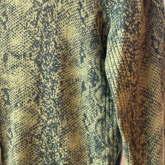 Express Snakeskin print cardigan, size medium - Picture 5 of 9